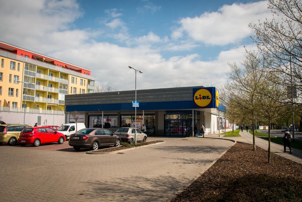 Apartment Carla Karlsbad Exteriör bild